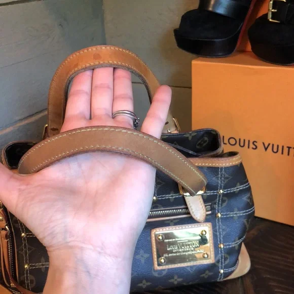 LV Limited Edition Riveting Monogram Bag - Picture 9 of 17